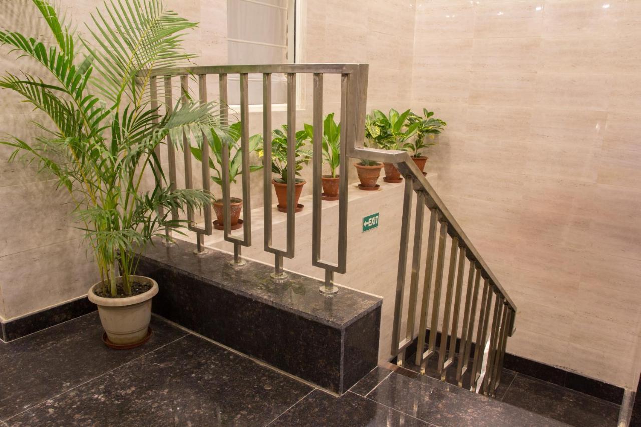 Hotel Pawan Plaza Near Sir Ganga Ram Hospital Delhi  Exterior photo