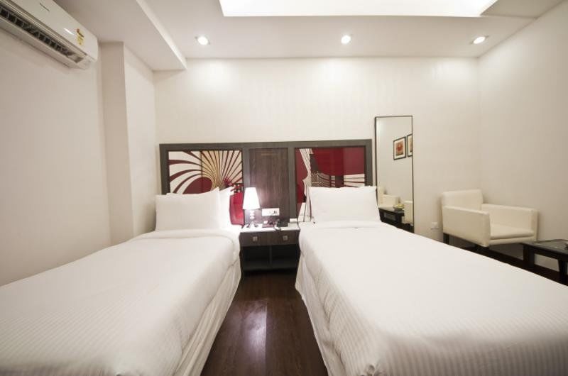 Hotel Pawan Plaza Near Sir Ganga Ram Hospital Delhi  Exterior photo