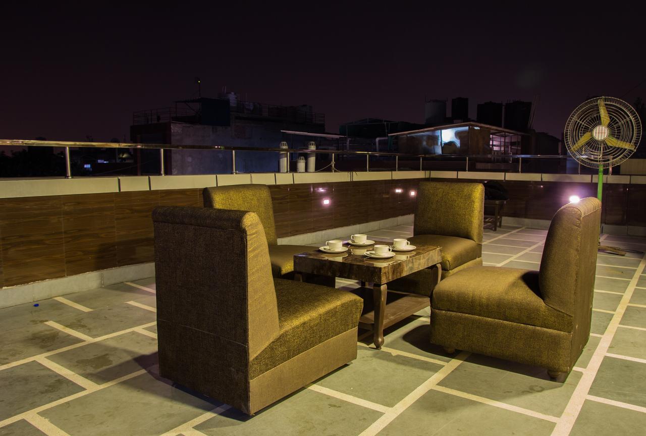 Hotel Pawan Plaza Near Sir Ganga Ram Hospital Delhi  Exterior photo