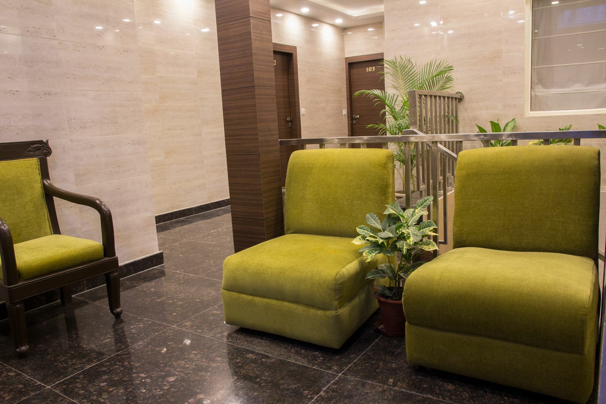 Hotel Pawan Plaza Near Sir Ganga Ram Hospital Delhi  Exterior photo